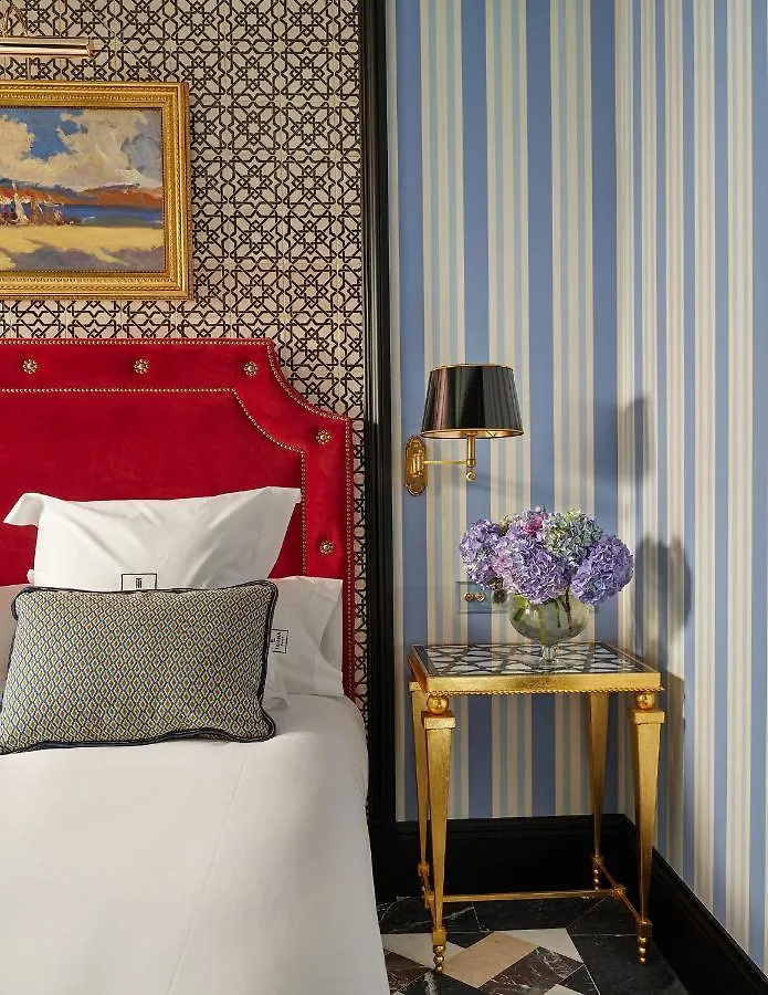 *****  Hotel Boutique Triana House Seville Spain